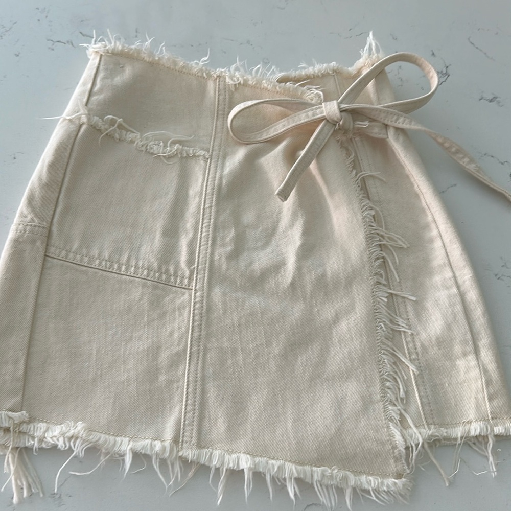 URBAN OUTFITTERS BDG OFF WHITE DENIM TAN CREAM WRAP SKIRT LIKE NEW XS